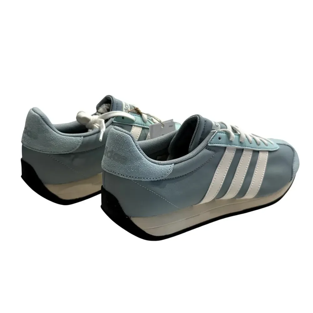 Adidas Women's Runvista Sneaker in Green, Size 10